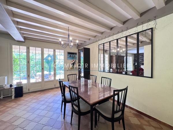 Villa
                                                                                                                                                                                                                                                                                                                        5 pièce(s)                                                                                                                                                                                                          5 chambre(s)                                                                                                                                                                                                          140  m²