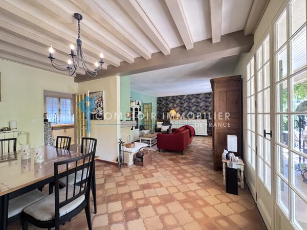 Villa
                                                                                                                                                                                                                                                                                                                        5 pièce(s)                                                                                                                                                                                                          5 chambre(s)                                                                                                                                                                                                          140  m²