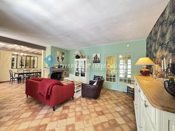 Villa
                                                                                                                                                                                                                                                                                                                        5 pièce(s)                                                                                                                                                                                                          5 chambre(s)                                                                                                                                                                                                          140  m²