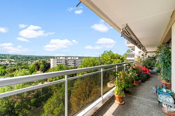 Appartement Saint Germain En Laye 5 pièce(s) 111.42 m2 €545 000 ** - Référence 17259