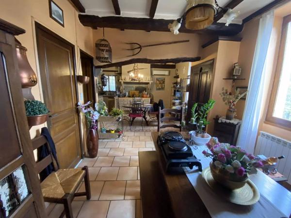 Maison avec 3 garages en entrée de Cévennes