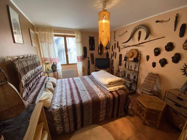 Maison avec 3 garages en entrée de Cévennes