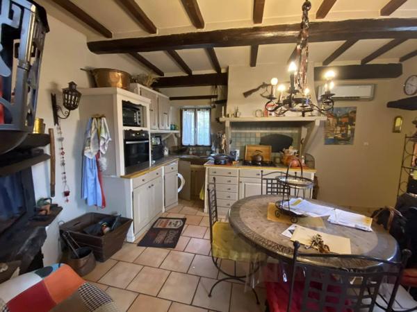 Maison avec 3 garages en entrée de Cévennes