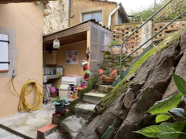 Maison avec 3 garages en entrée de Cévennes
