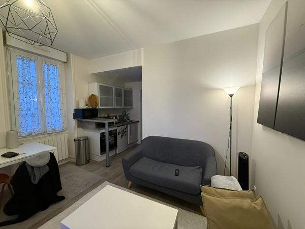 Agréable 2 pièces place Ney,  
49 angers