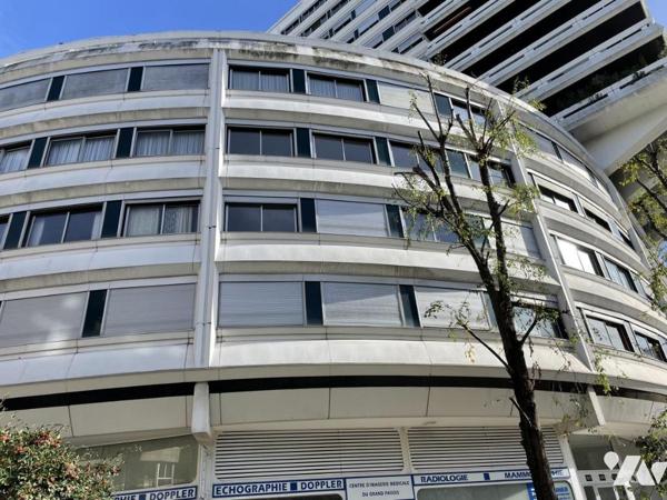 Paris XV - Le Grand-Pavois : Lumineux appartement familial avec vue dégagée sur la Coulée verte