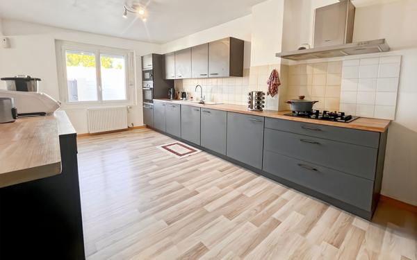 Maison à vendre    6 pièces • 144,70 m2 Livron-sur-Drôme