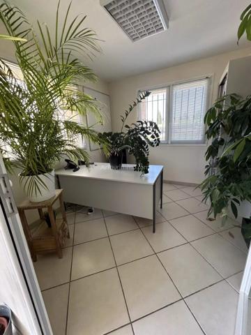 Location Local commercial 6 pièces 110 m2 à Aubagne