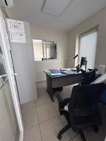 Location Local commercial 6 pièces 110 m2 à Aubagne