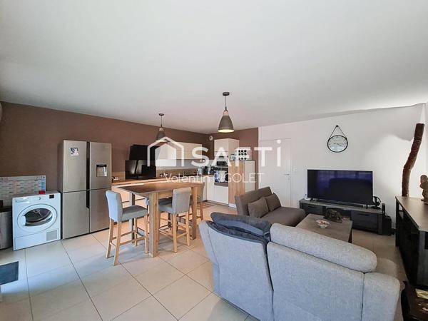 T4 lumineux, terrasse et confort au quotidien