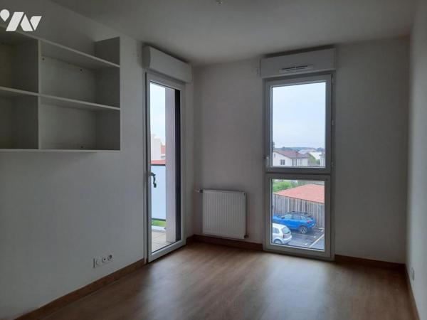 CHALLANS - Centre ville au calme