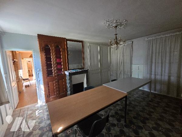 YVETOT maison d'environ 129 m² sur environ 250m² de terrain, 3 chambres.