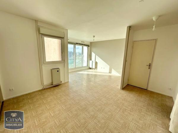 Appartement à louer 2 pièces 52.29m² Le Mans (72100)