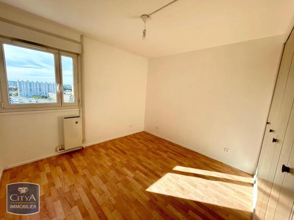 Appartement à louer 2 pièces 52.29m² Le Mans (72100)