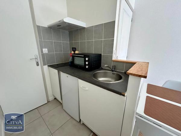 Appartement à louer 1 pièce 13.44m² Cholet (49300)