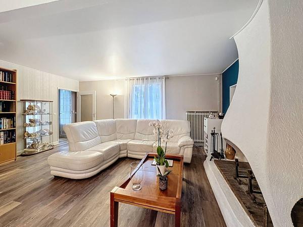 Maison Ozoir La Ferriere 8 pièce(s) 182.1 m2