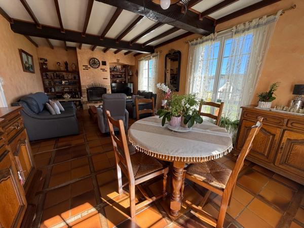 Grande maison avec dépendance sur 3460 m² de terrain