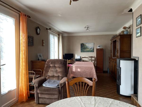 MAISON 184 M² AU SOL / 6 CH / CENTRE ST LYPHARD