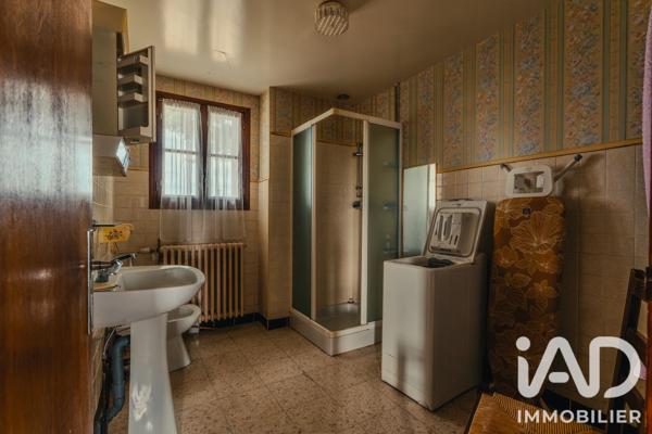 Maison à vendre 10 pièces 185 m² Teissières-de-Cornet