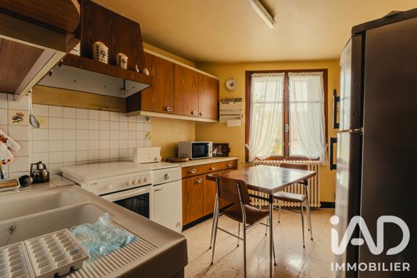 Maison à vendre 10 pièces 185 m² Teissières-de-Cornet
