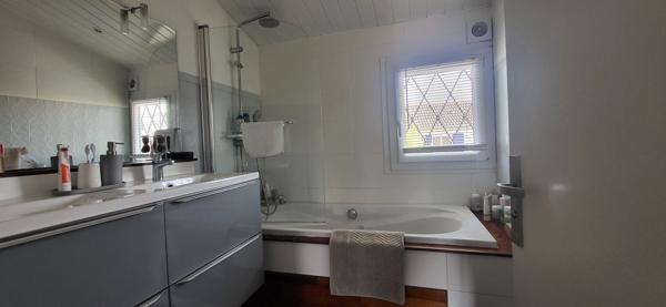 Maison 7 pièce(s) 174 m2 avec garage et piscine à Bordeaux (33200)