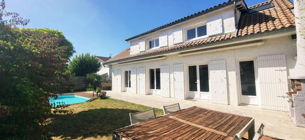 Maison 7 pièce(s) 174 m2 avec garage et piscine à Bordeaux (33200)