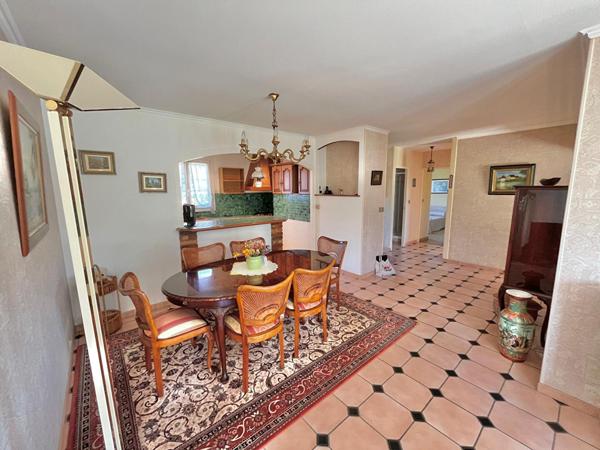 A vendre dans un environnement prisé maison de plain pied !