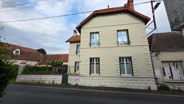 Maison de ville à vendre à Chabris dans l'Indre (36210), ref : 021/1577