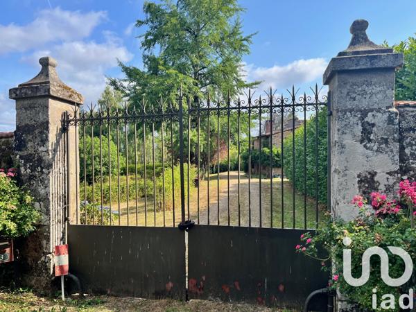 Maison à vendre 7 pièces 249 m² Saint-Léonard-de-Noblat