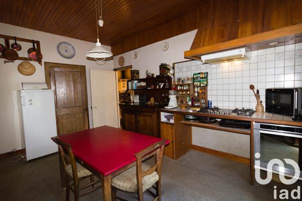 Maison à vendre 7 pièces 249 m² Saint-Léonard-de-Noblat