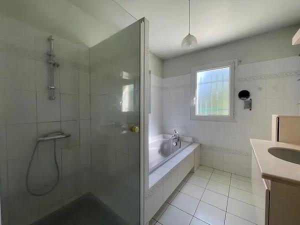 Maison à vendre 8 pièces 222m²