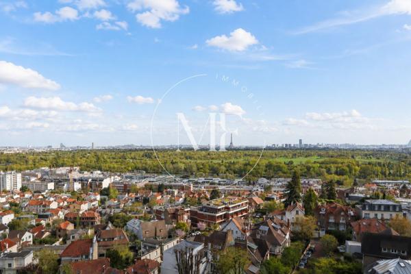 Appartement
         3 pièces
        - 82 m² 545 000 € *