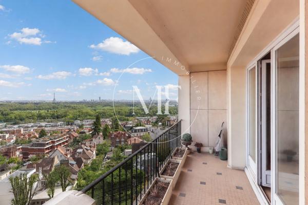 Appartement
         3 pièces
        - 82 m² 545 000 € *