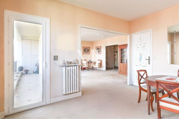 Appartement
         3 pièces
        - 82 m² 545 000 € *