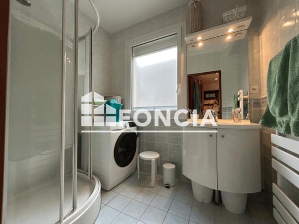 Location Appartement meublé 2 pièces 40.49 m² - 11 PLACE DE LA CROIX Concarneau 29900