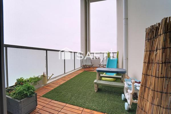 Duplex coup de cœur aux derniers étages avec terrasse, à deux pas du métro ligne 11