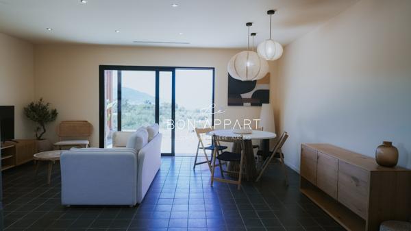 Appartement 3 pièce(s) 2 chambre(s) 67 m²