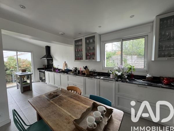 Maison à vendre 8 pièces 197 m² Les Sables-d'Olonne