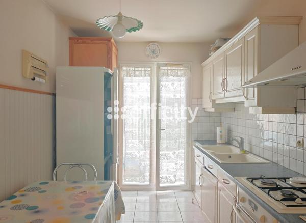 Maison
         3 pièces
        - 72 m² Exclusivité 195 000 € *