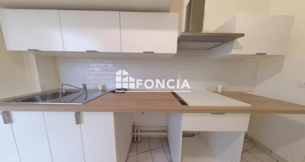 Location Appartement 3 pièces 64.96 m² - Le Plessis-robinson 92350
