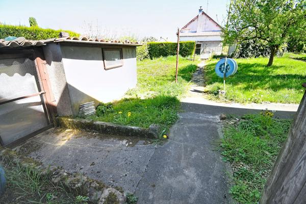 MAISON INDIVIDUELLE AU CALME – 3 CHAMBRES – GARAGE – TERRAIN 6 ARES