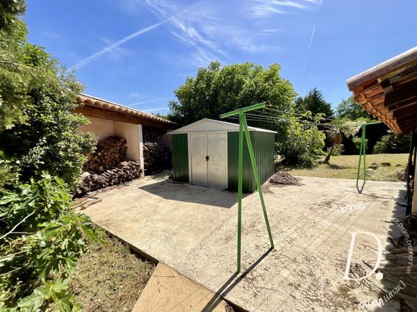 Maison individuelle avec garage et piscine
