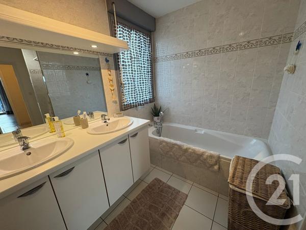 Appartement F4 à vendre  4 pièces - 99 m2 VALDAHON - 25