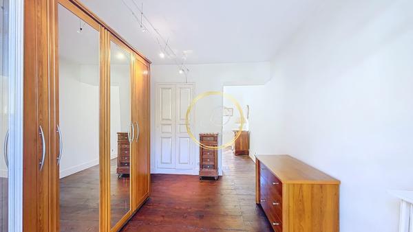 Maison 10 pièces - 196 m²