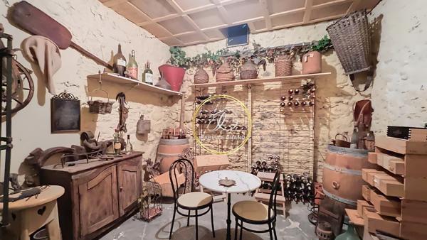 Maison 10 pièces - 196 m²