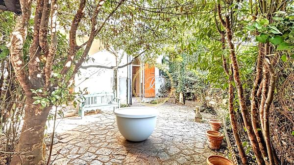 Maison 10 pièces - 196 m²