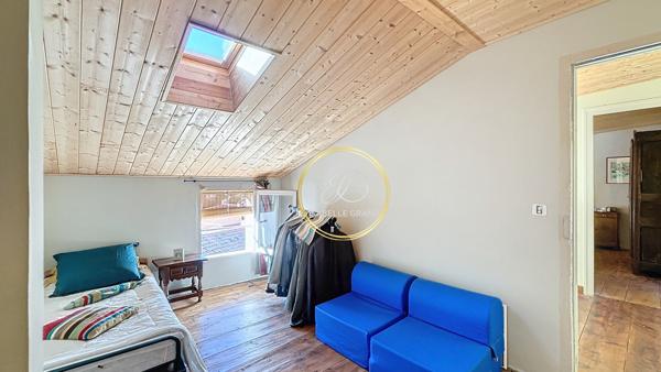 Maison 10 pièces - 196 m²