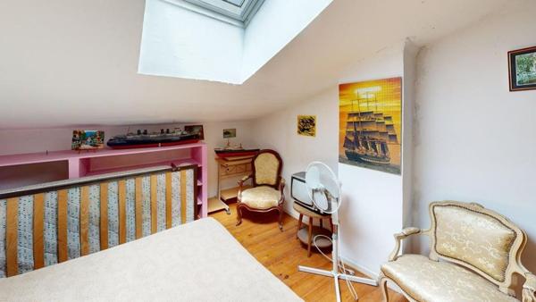 maison de village 2-3 appartements avec stationnement