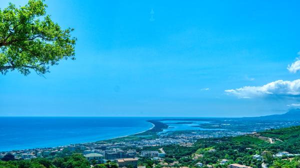 Vente Terrain Constructible  3600 m² Vue Mer Bastia