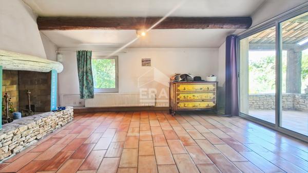 DOMAZAN - Maison 270 m2 5 chambres jardin de 3500 m2 avec piscine